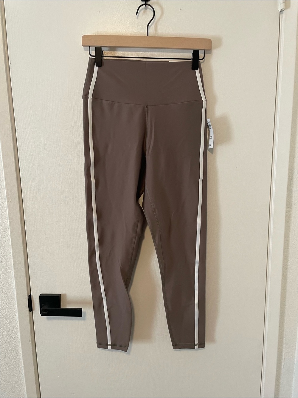 Abercrombie YPB Ultra High Rise sculptLUX Leggings - M - NWT